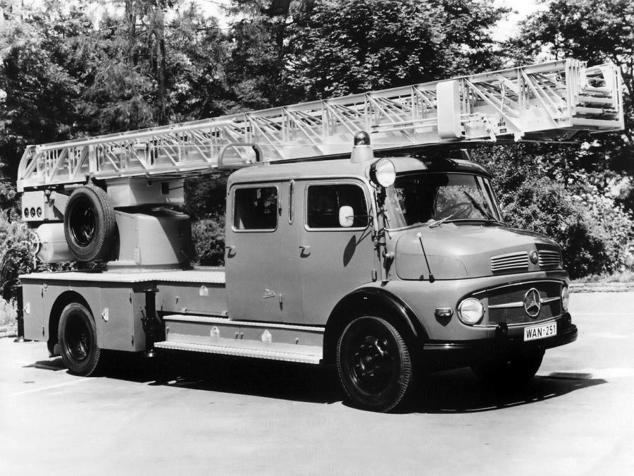  Mercedes-Benz LF322 Feuerwehr by Metz 1961 года  (фото 1 из 1)